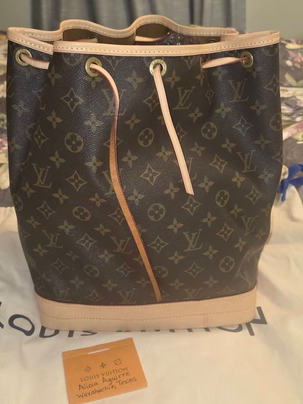 Louis Vuitton Monogram Drawstring Bucket Bag GM - Brown with Natural Trim - Picture 4 of 16